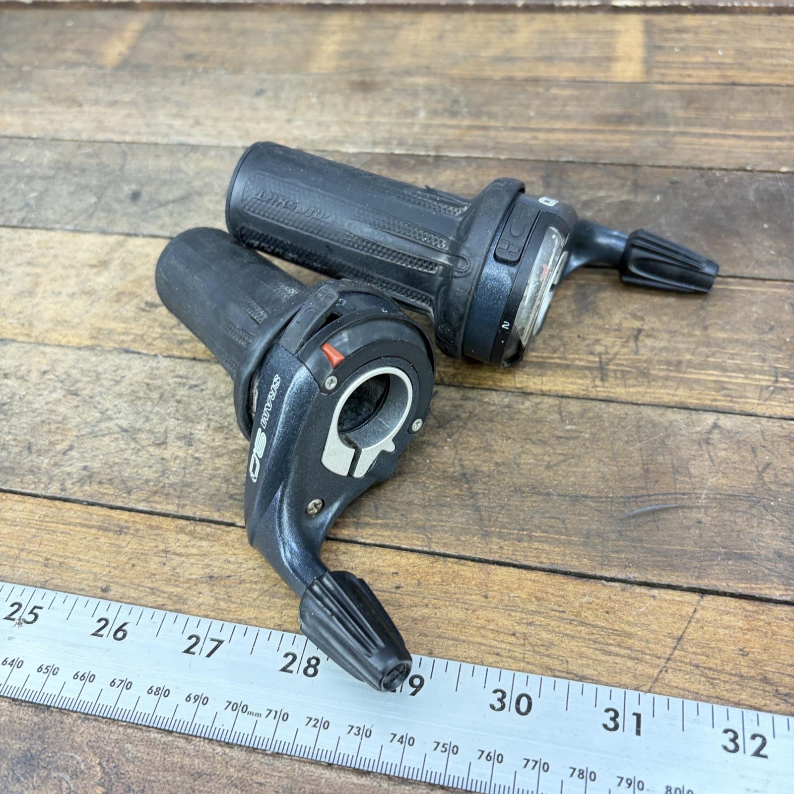 SRAM 9.0 Grip Shift Twist Shifter Set 9 Speed MTB Mountain Bike Black Pair 9s
