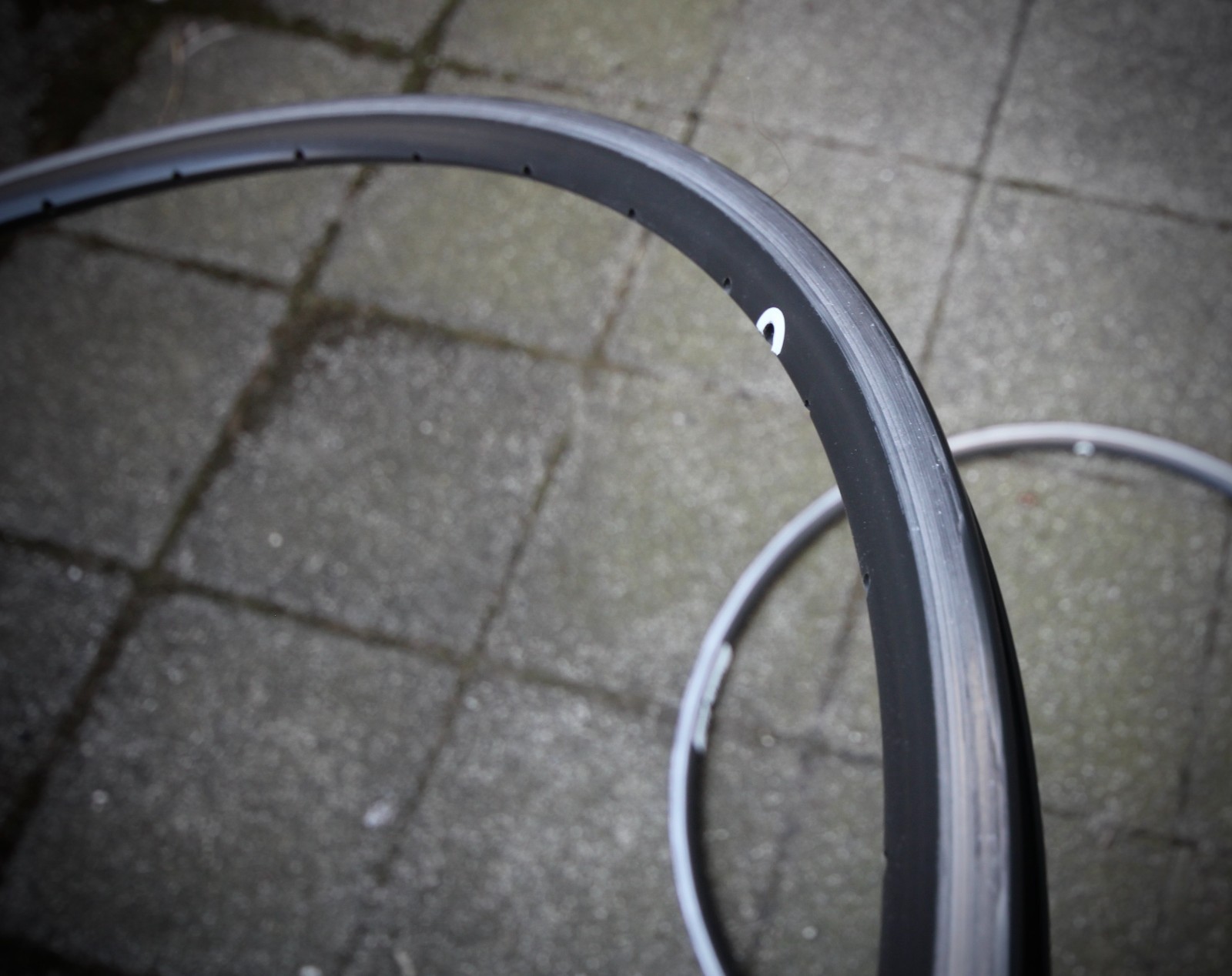 Campagnolo Omega Strada Hardox Rim / 28″ 36 H / Charcoal / Clincher #VELOWIZARD