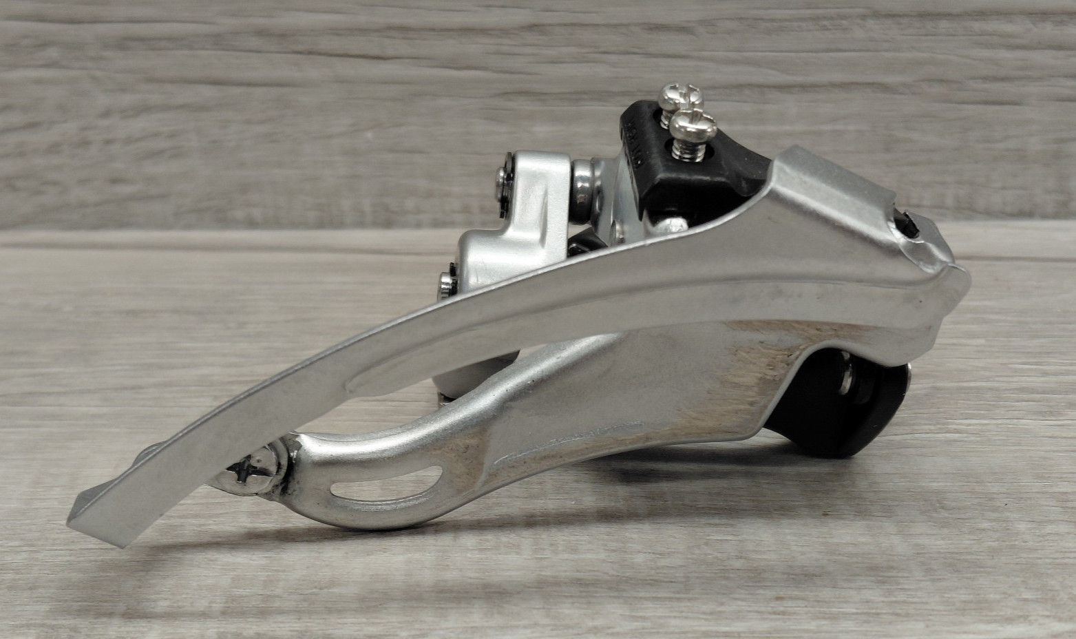 Vintage Shimano Deore LX FD-M570 Front Derailleur 28.6mm Top Pull MTB Triple