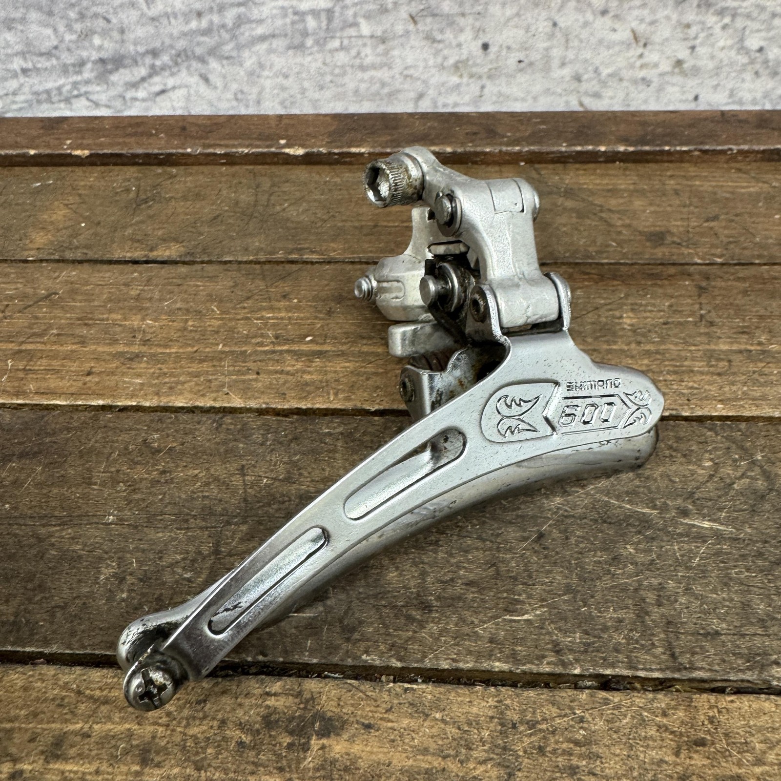 Vintage Shimano 600 Arabesque Front Derailleur 28.6 Clamp Bottom Pull Road