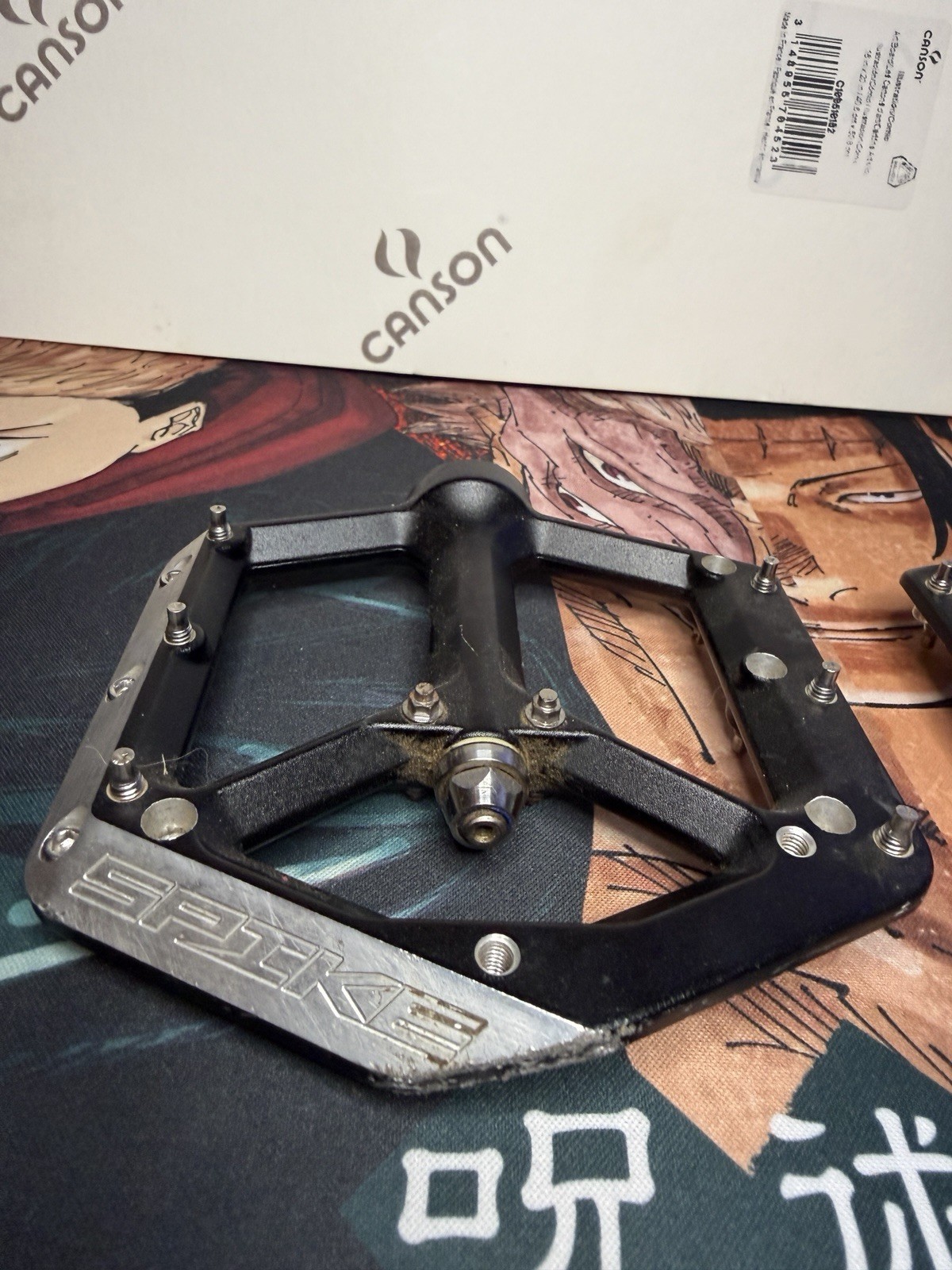 Spank Flat Platform Bike Pedals Pair Black/Silver 9/16in Sealed Bearings