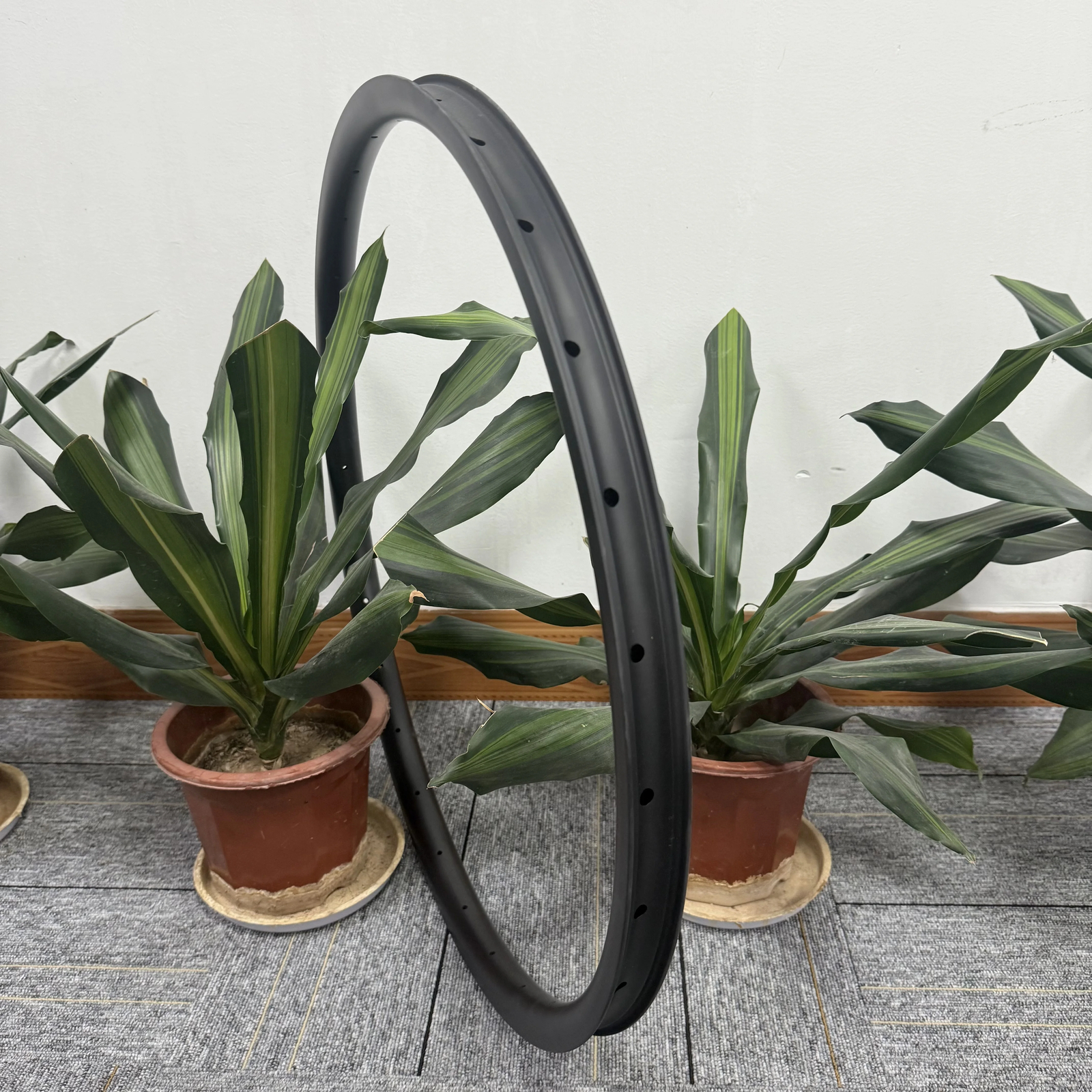 29er MTB Carbon Rims Asymmetrical Tubeless 33mm Width 25mm Depth 28H Wheel UD