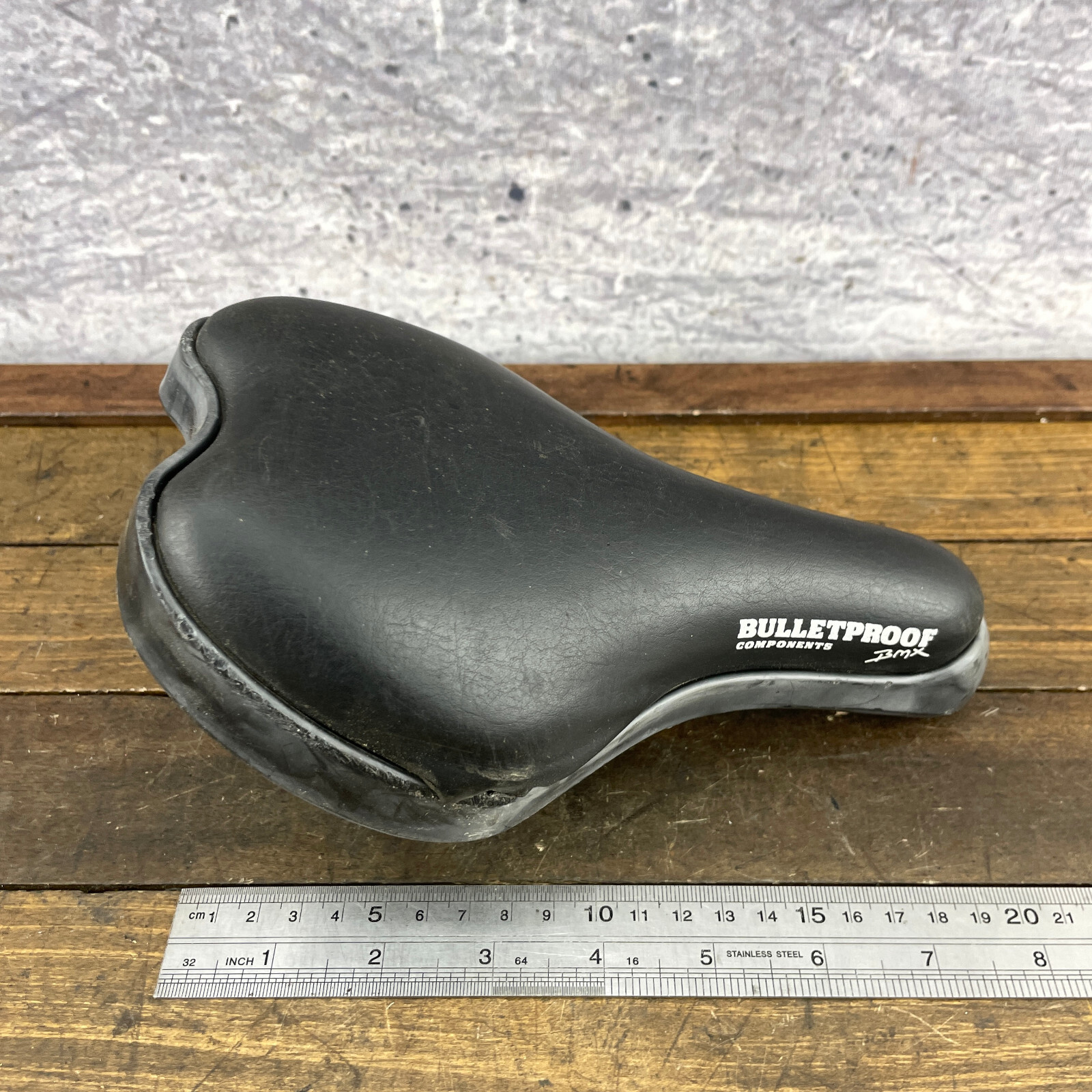 Bulletproof BMX Seat Padded Saddle Drop Mid School Black Viscount 2994 Loose