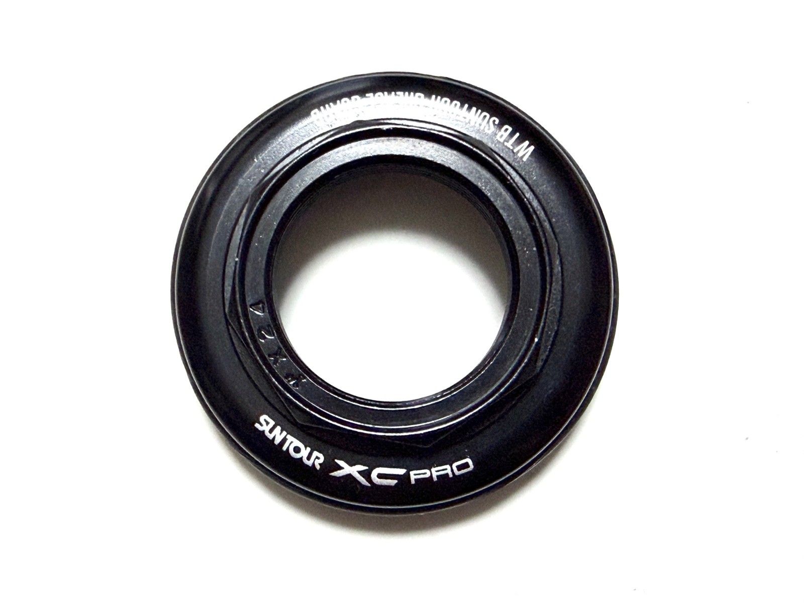 NOS SUNTOUR XC PRO Headset 1″ Threaded JIS Black 27.0mm Grease Guard