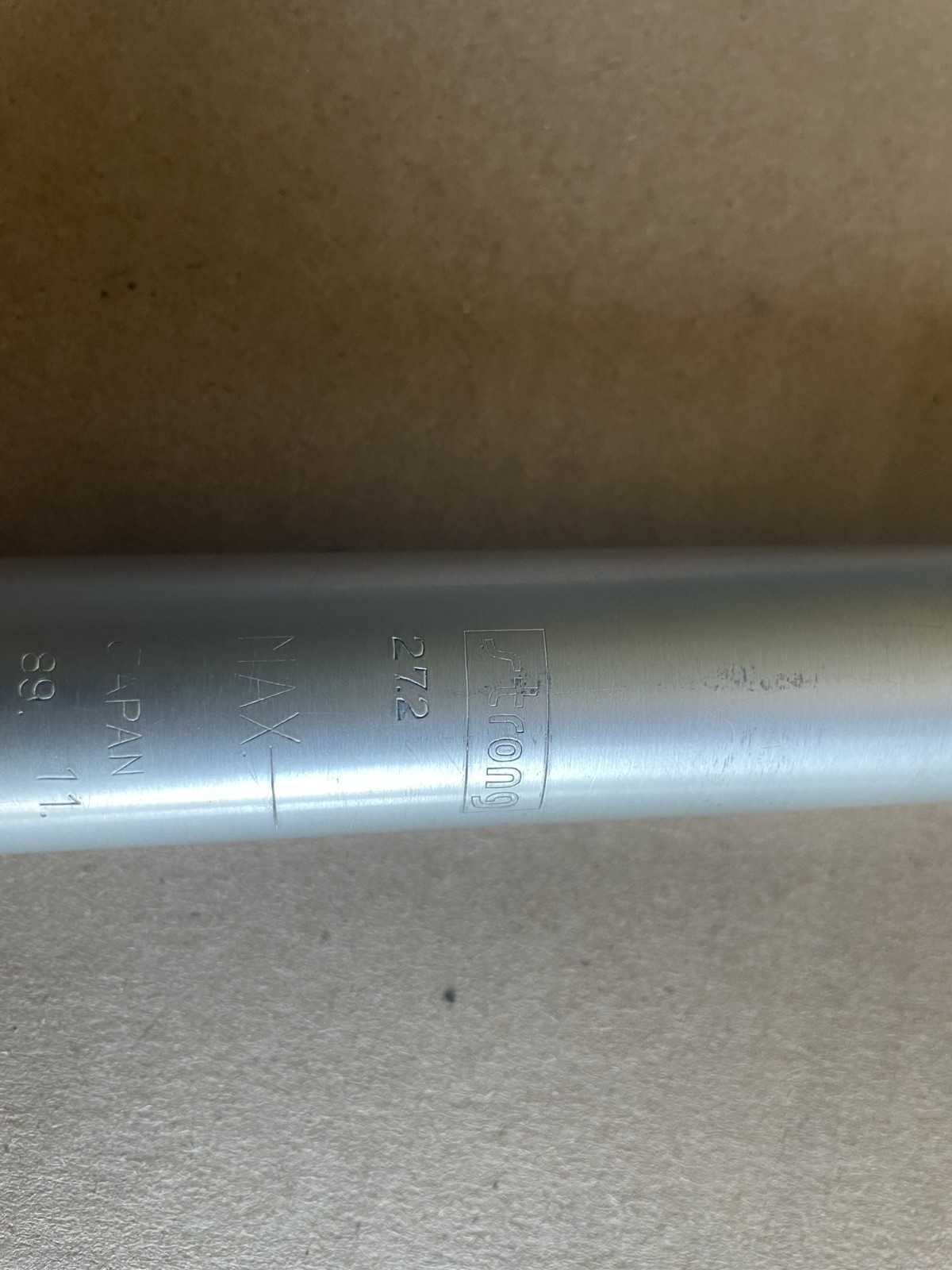 Vintage Strong 27.2 x 230 mm Seatpost