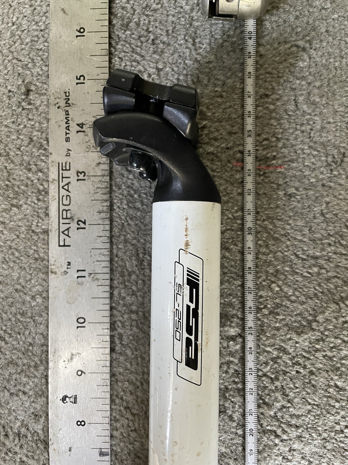 FSA OS-250 Aluminum Seatpost 31.6mm x 350mm White/Black SL-250-SBS