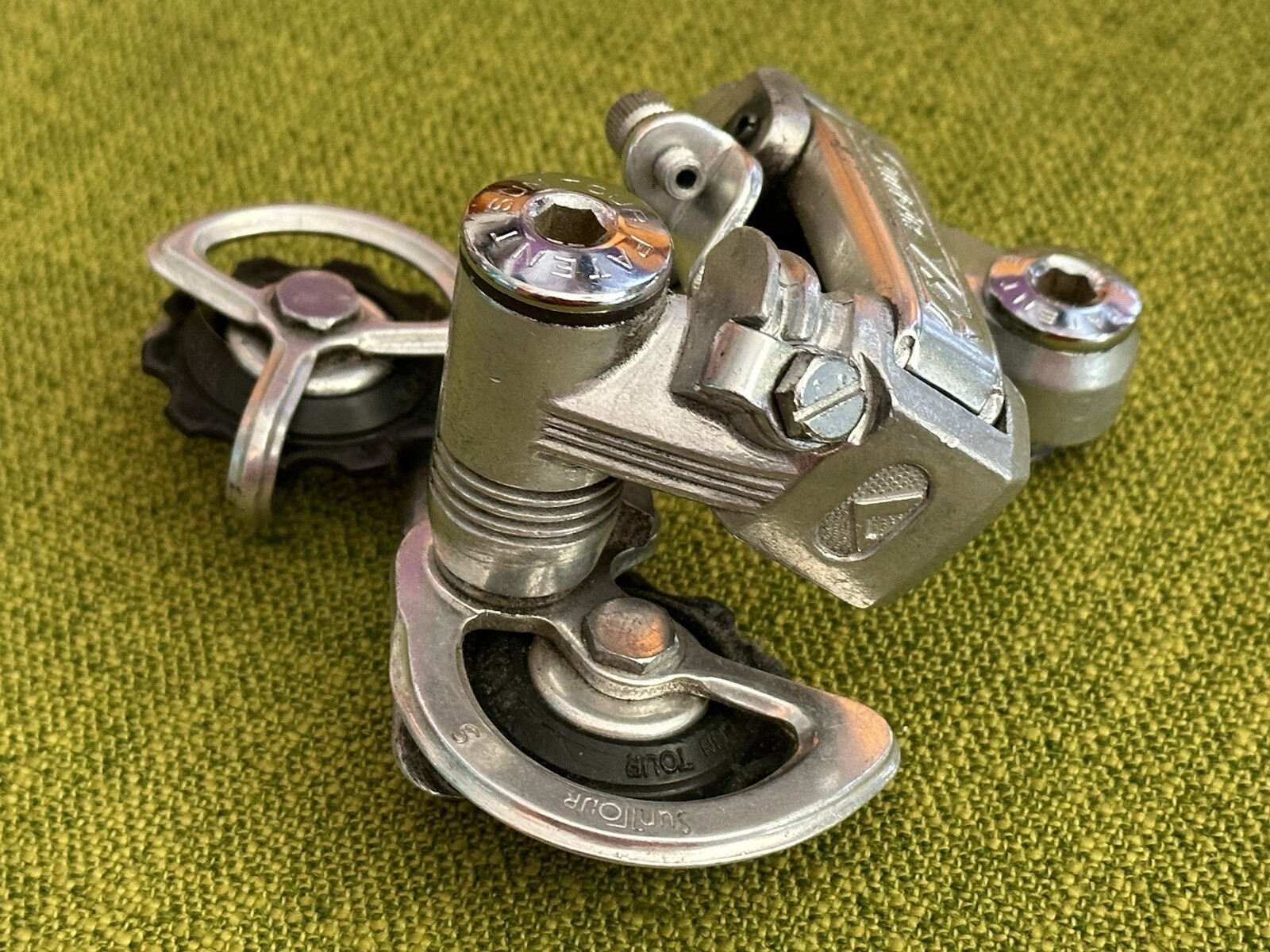 Vintage 1980 SUNTOUR Rear Mid Cage VX ALLOY Derailleur 206 Grams WK Date Code