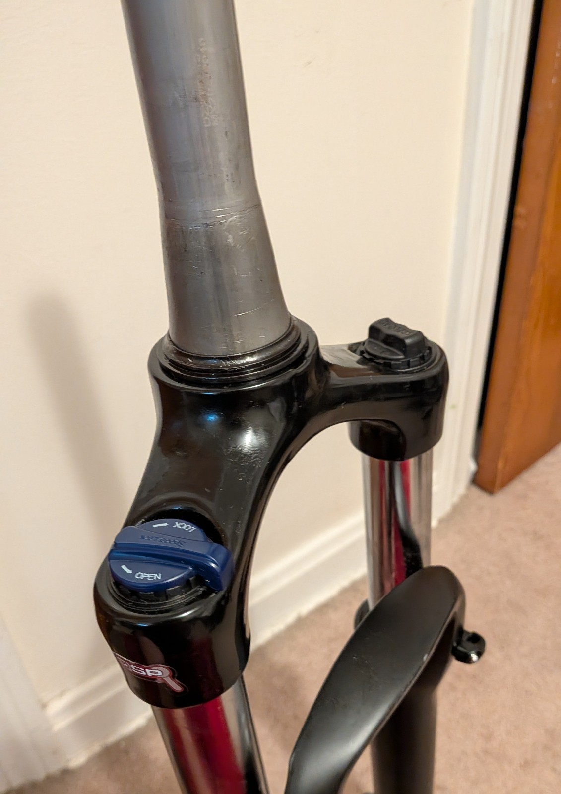 SR Suntour XCM32 1-1/8″ Threadless Boost Suspension Bike Fork Tapered Disc Thru