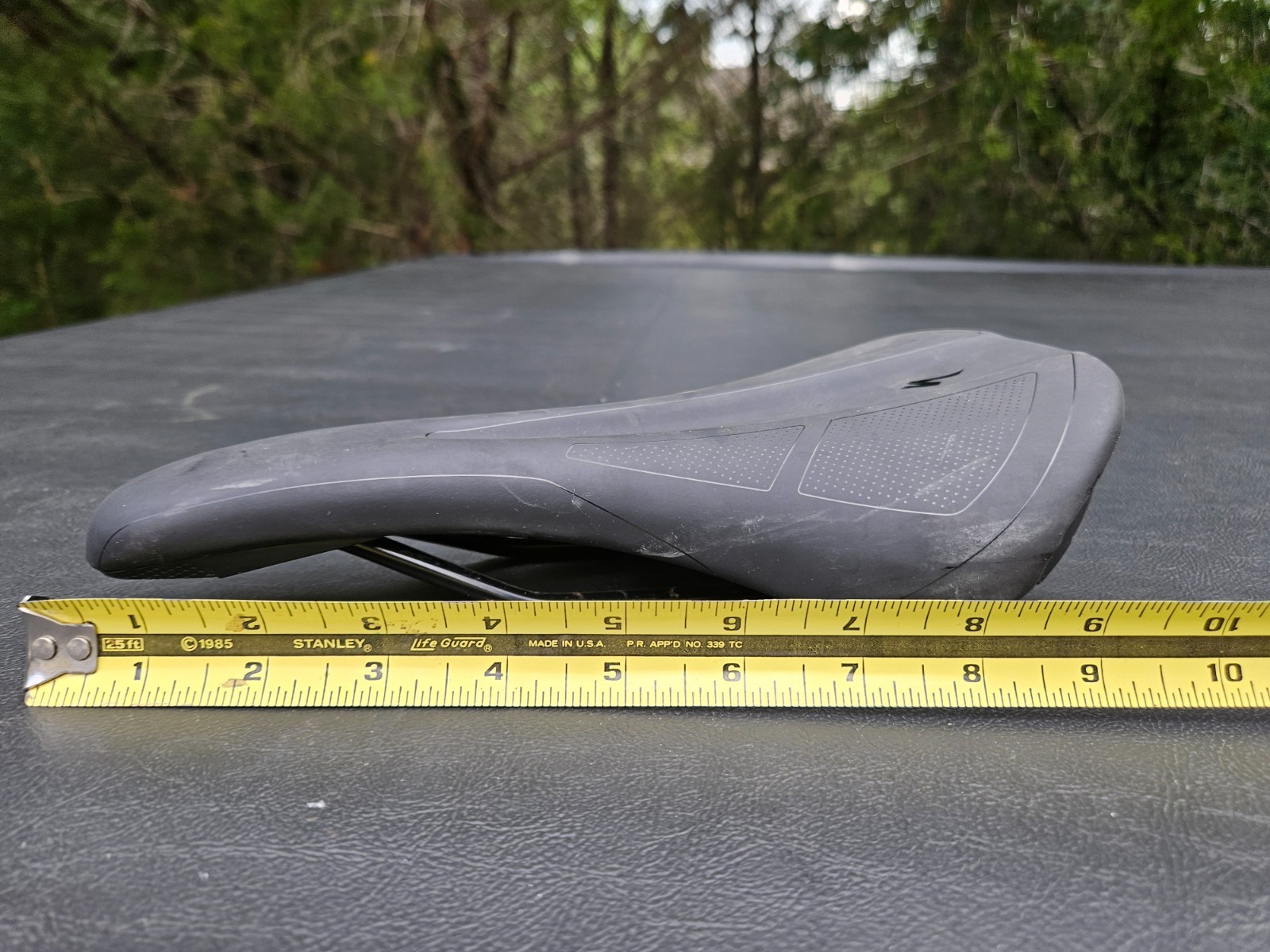 Specialized Body Geometry HENGE BICYCLE BIKE SEAT SADDLE 143mm