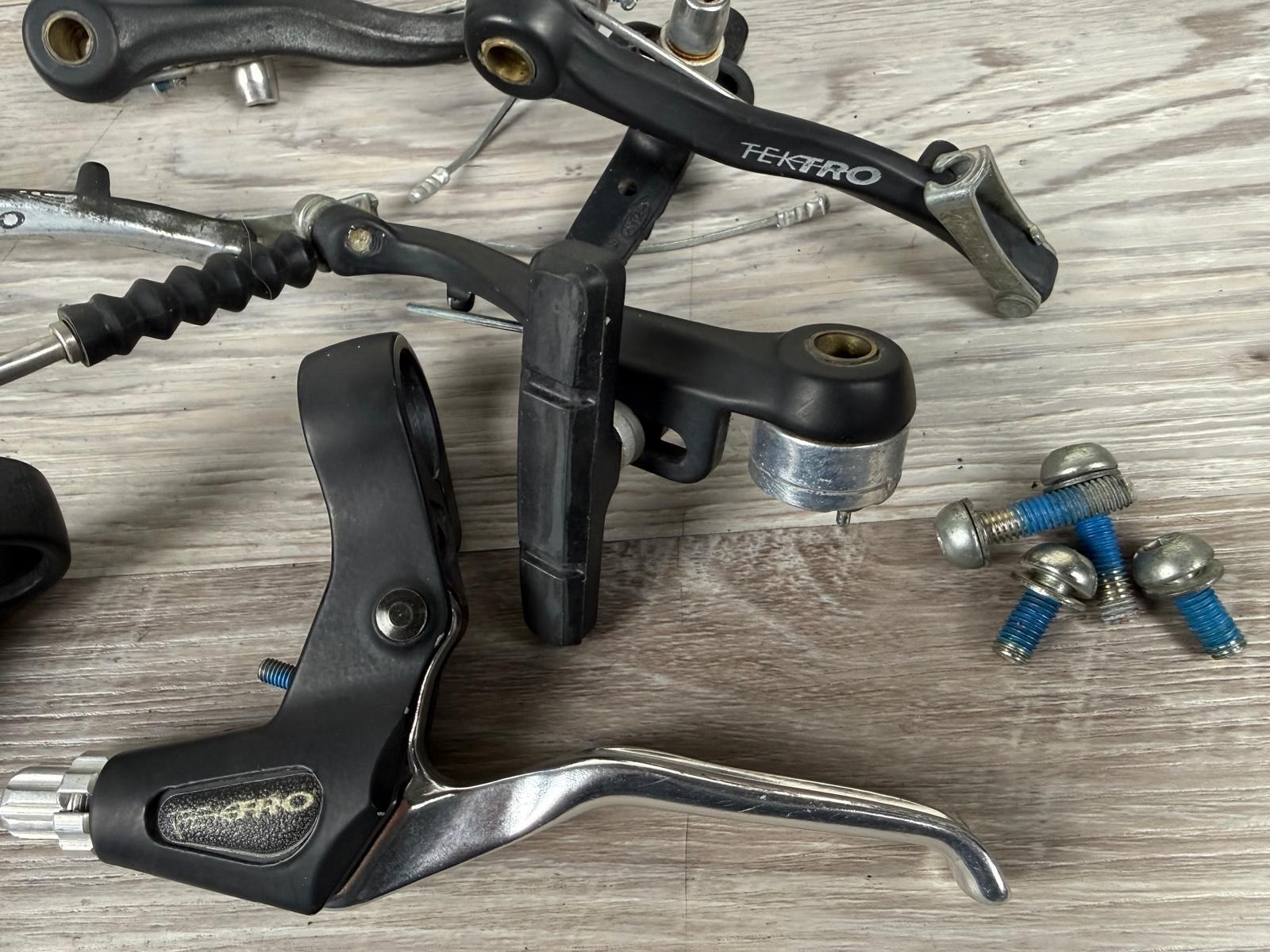 TEKTRO V-Brake Linear Pull Bike Brake Set Long Arms 110mm with Lever