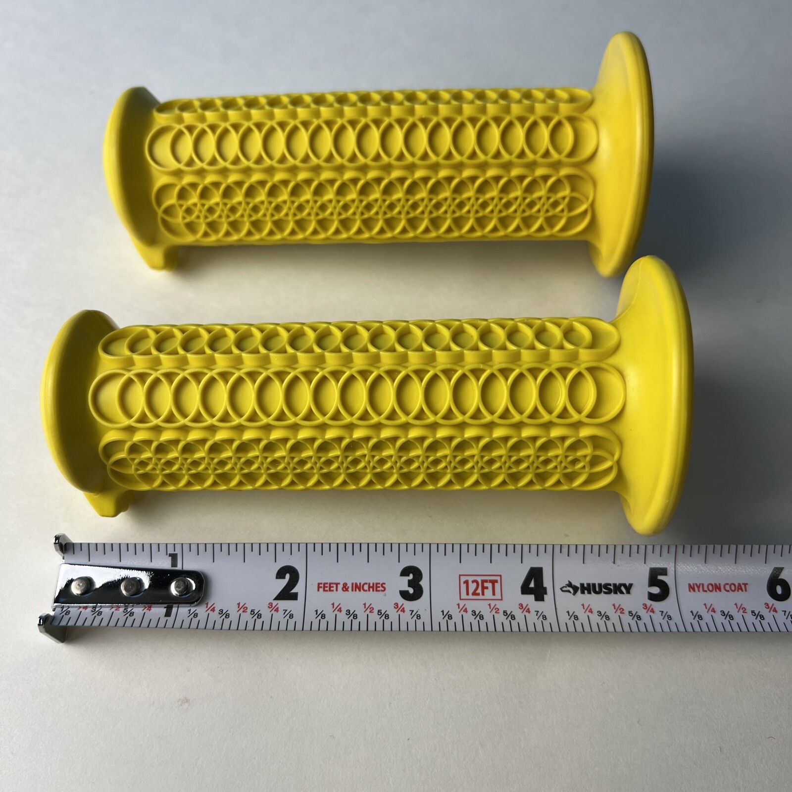VINTAGE NOS OLD SCHOOL BMX GRIPS WINNERS CIRCLE YELLOW OG 1970S 1980S RACE A33