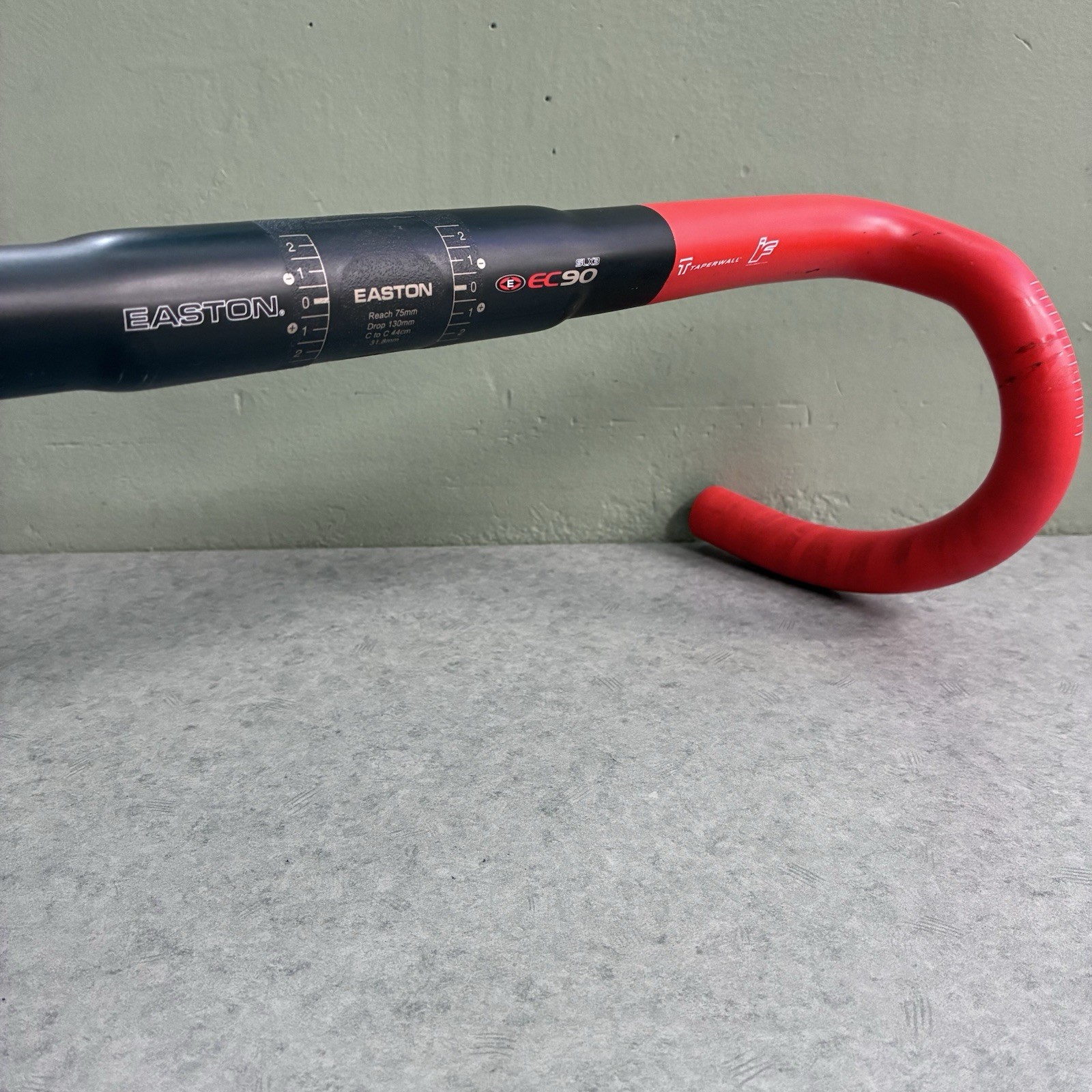 EASTON EC90 SLX3 Carbon Handlebar 44cm 31.8mm 200 Grams! 75mm Reach – 130mm Drop