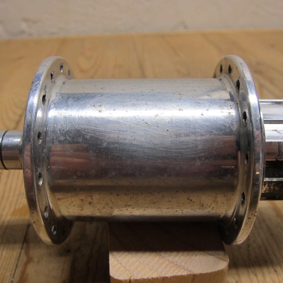 White Industries Tracker Hubs 100/135mm QR 32H Rim Brake HG 8/9/10 Vintage