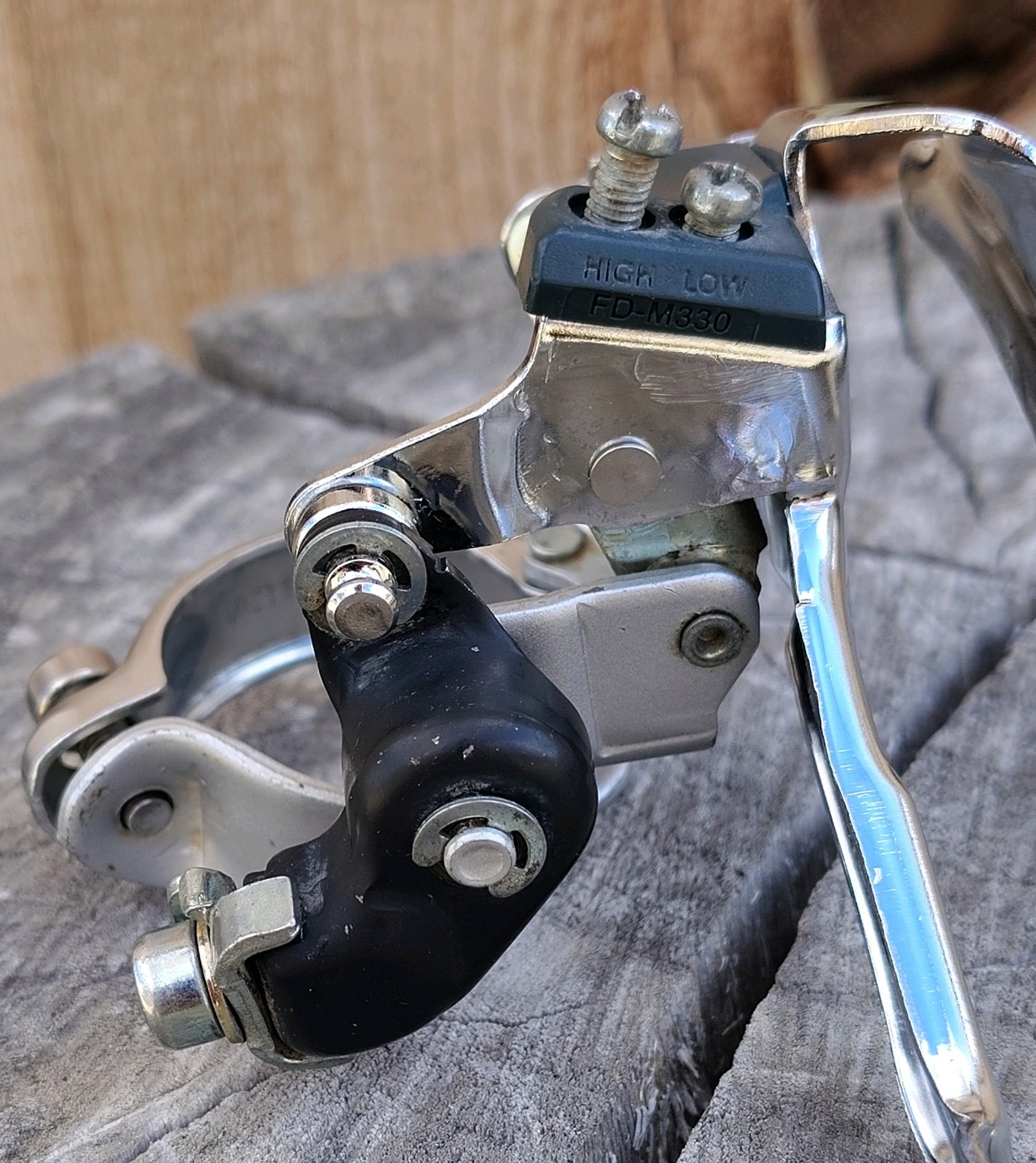 Shimano FD-M330 Front Derailleur 31.8 Low Mount Top Pull Japan Silver Vintage