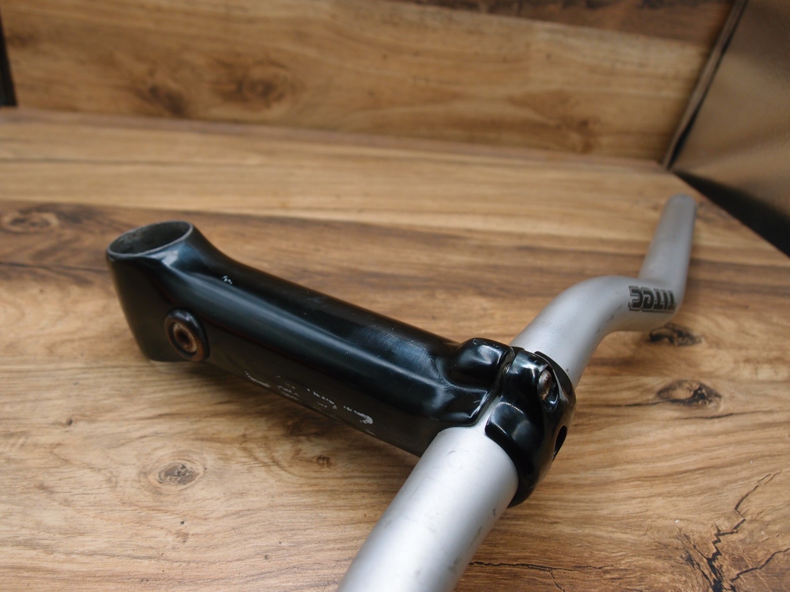 riser handlebar TiTec Hell Bent + ahead stem ZERO from Diamondback