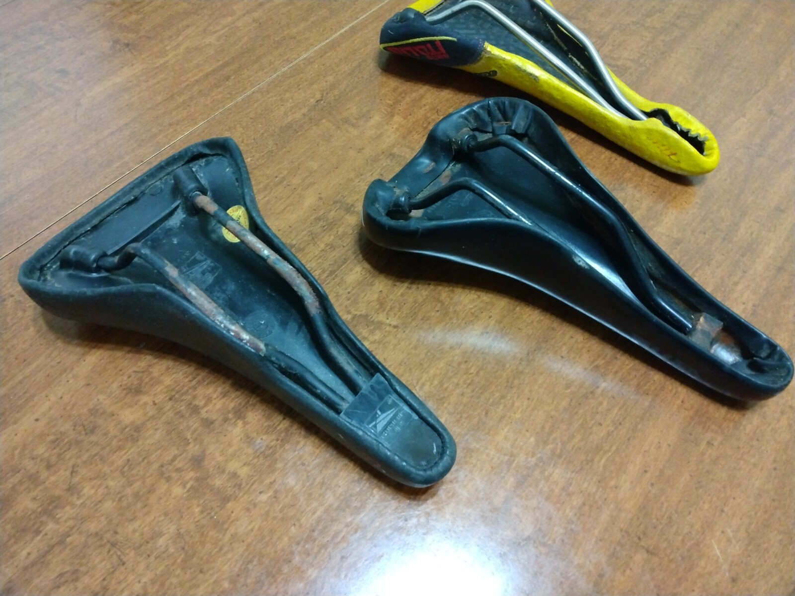 VTG SELLE SAN MARCO ITALIA SADDLES RACE SEAT TURBO MATIC INVICTA YELLOW LOT OF 3