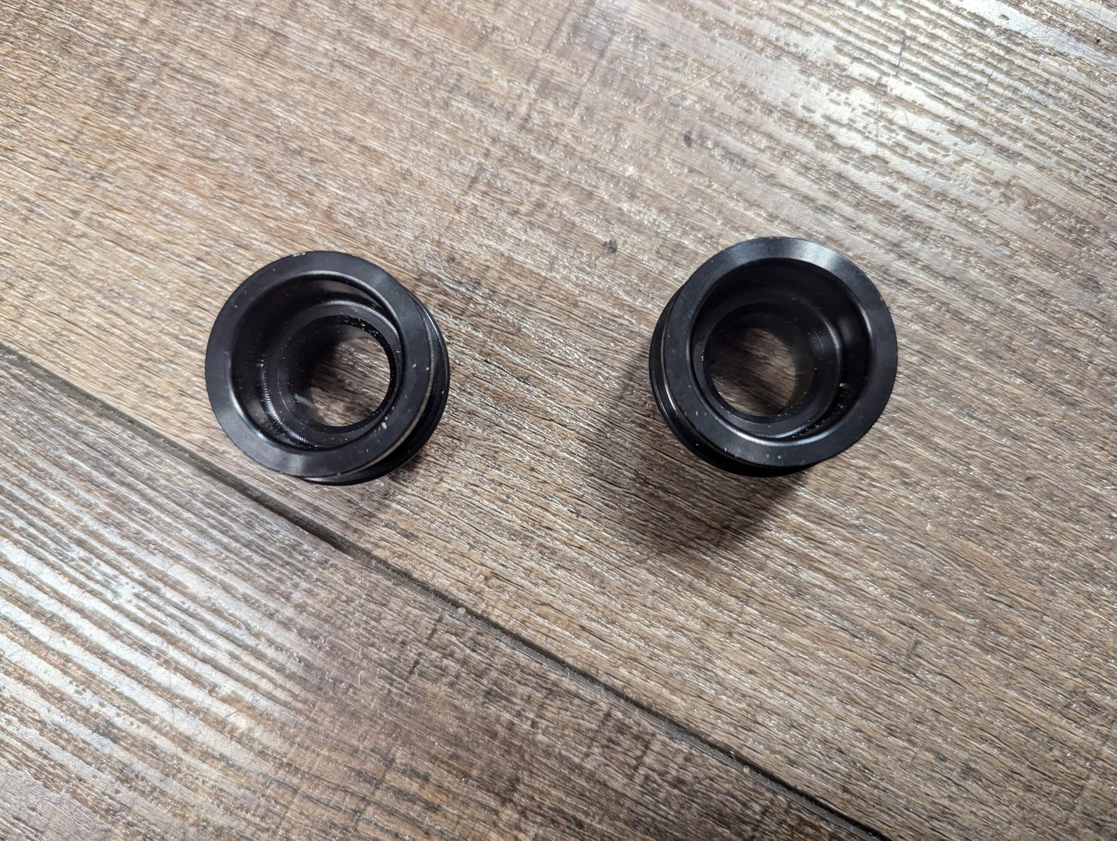 Industry Nine 6-Bolt Torch Front Axle End Cap Conversion Kit: Torque Cap 15mm x1
