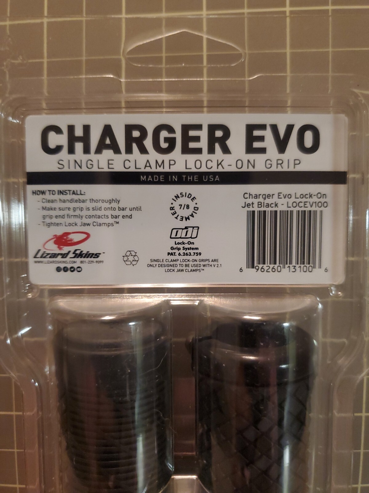 Lizard Skins Charger Evo Lock On Grips Jet Black 136mm