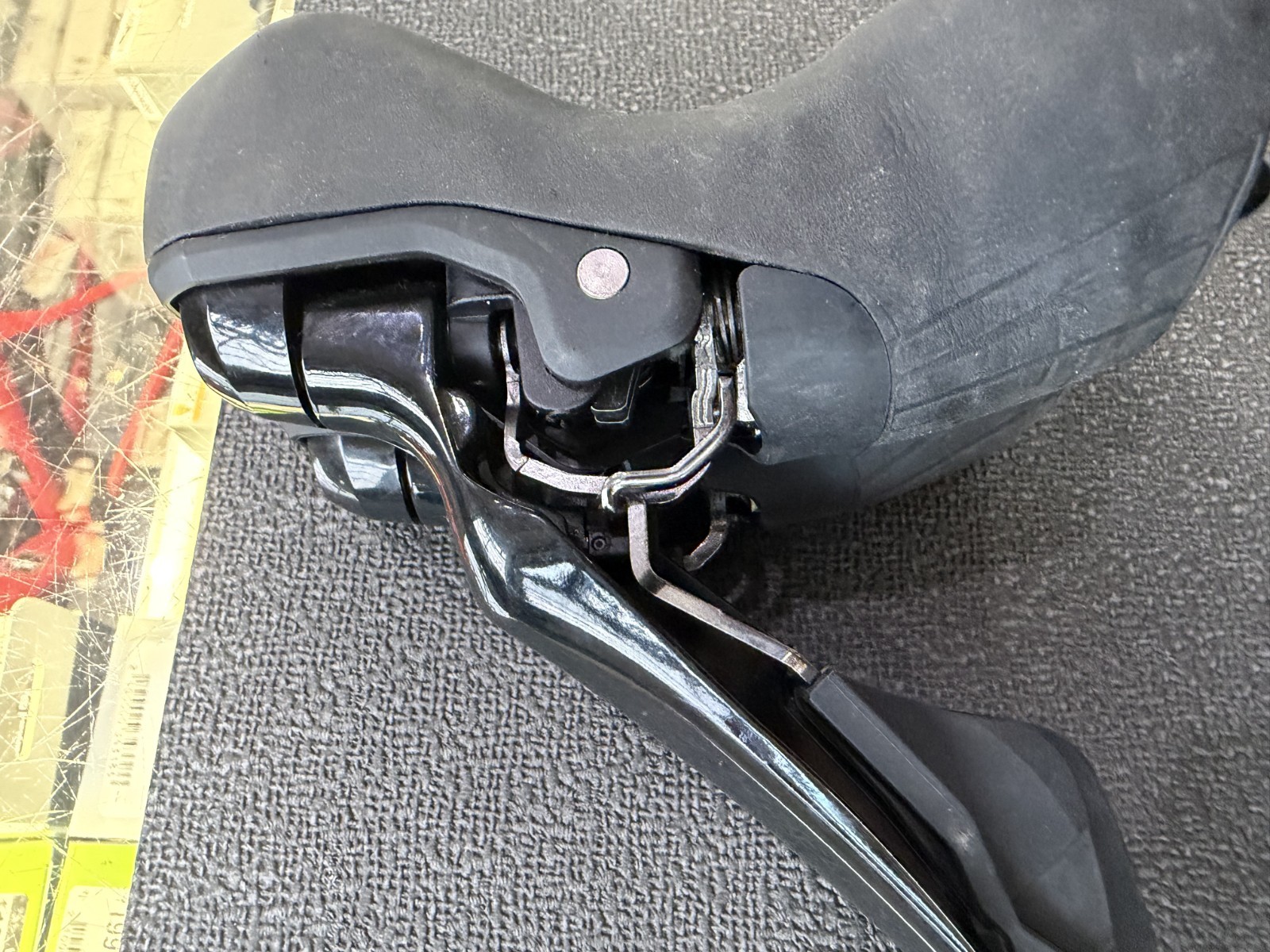 Shimano 105 11-Speed Hydraulic Disc Mechanical Shifters (CALIPERS NOT INCLUDED)