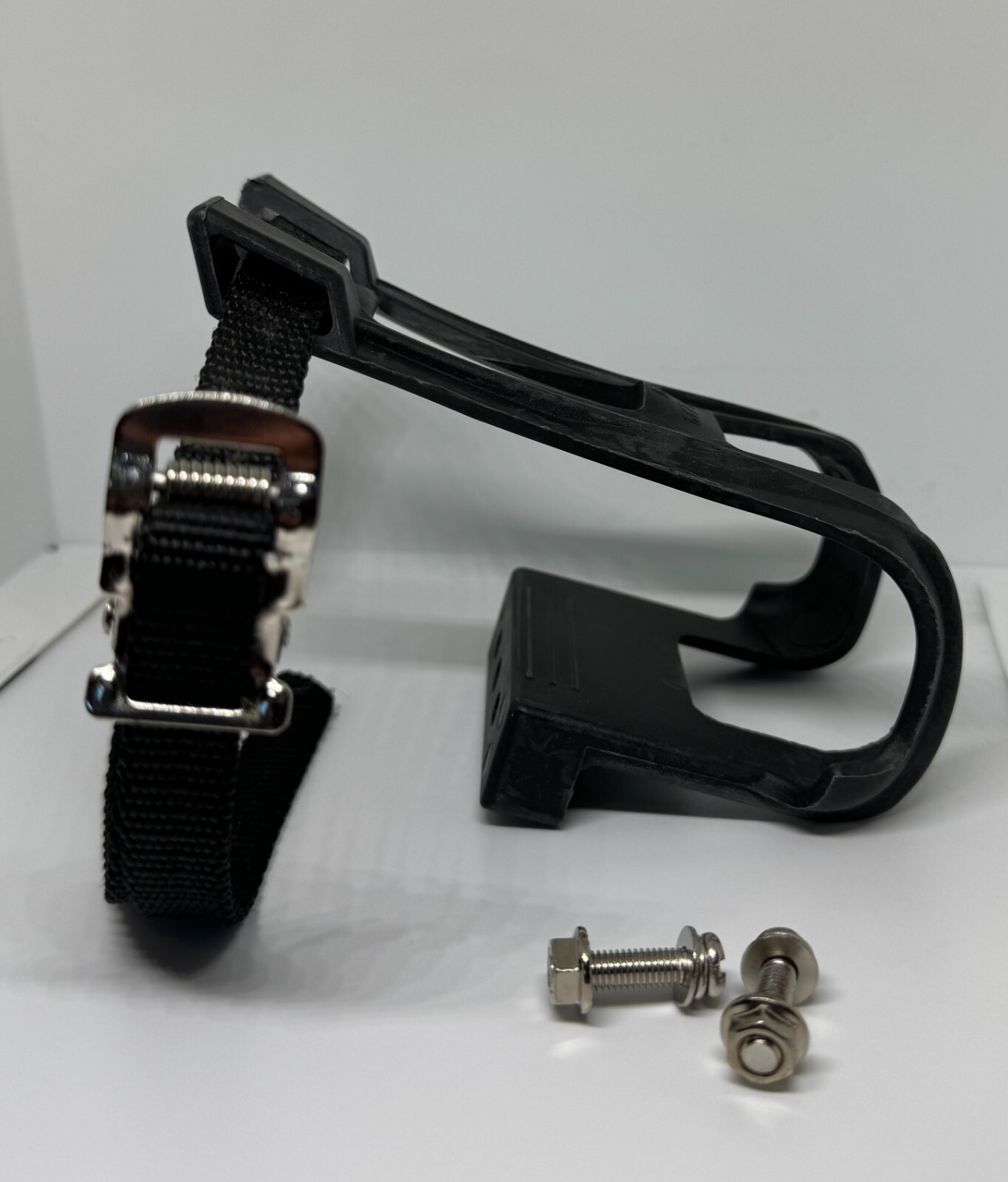 Pedal Toe Clips with Straps and hardware Cycling MTB Road Mountain Bike – pair