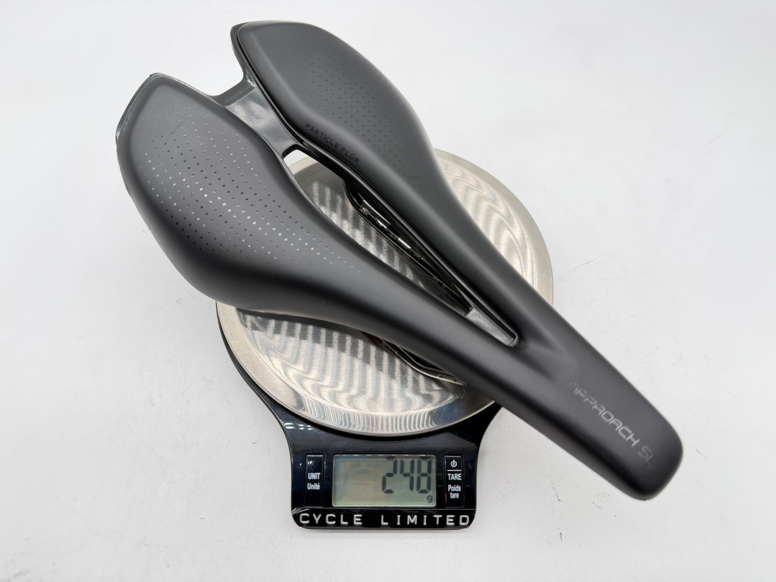 Giant Approach Particle Flow Bicycle Saddle 145mm