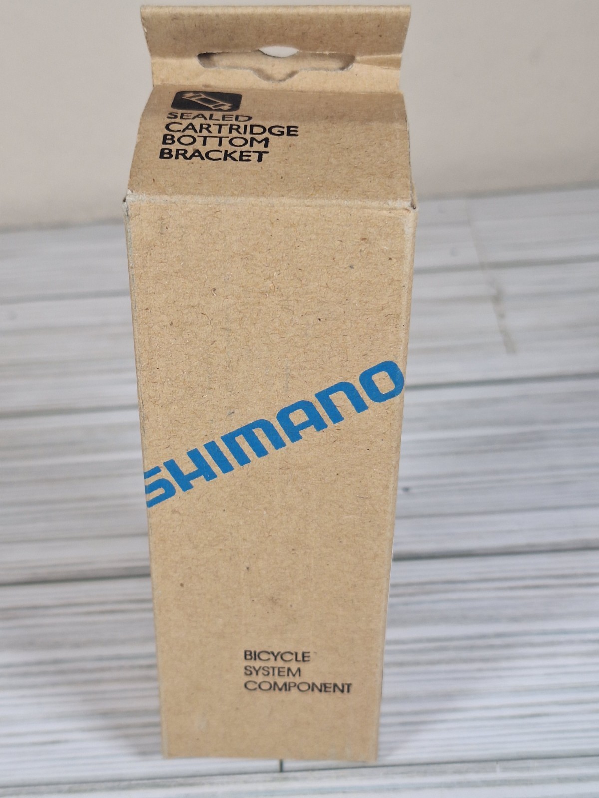 Shimano BB-UN300 Bottom Bracket – 73 – 1.37×24