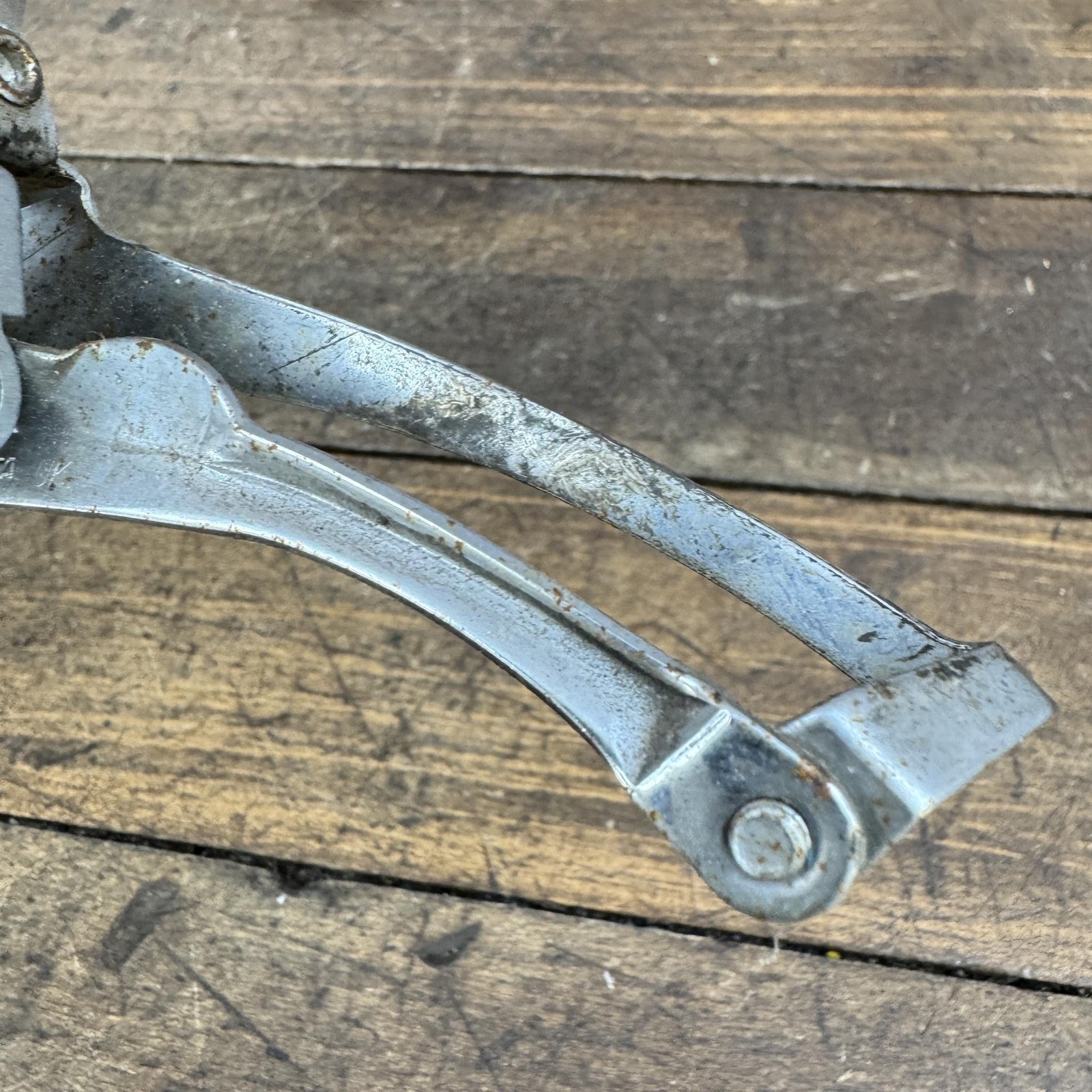 Vintage Shimano 600 FD-6401 Front Derailleur Braze-On Double 8s Bottom Pull Road