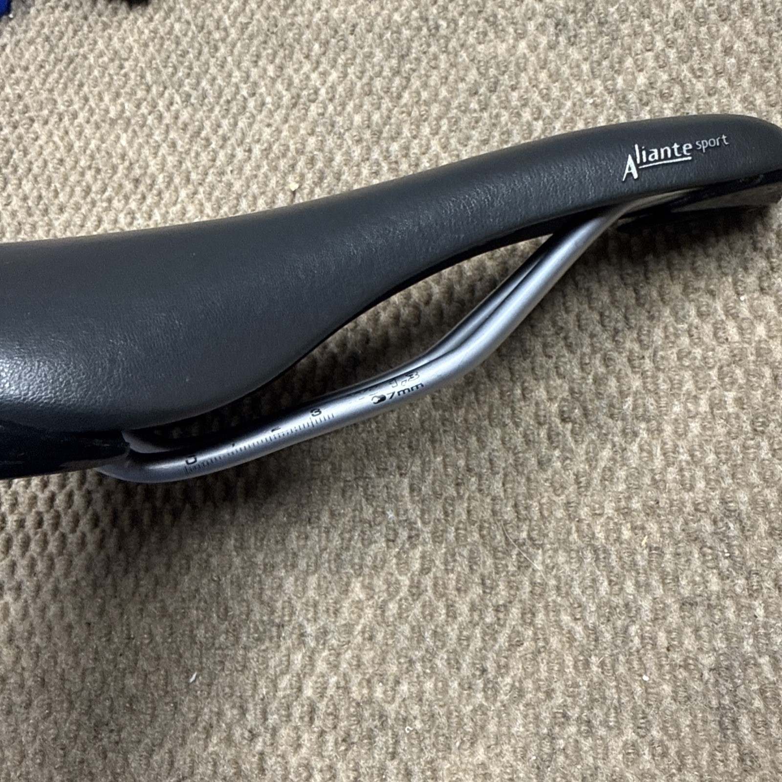 Aliante Sport Saddle FI’ZI:K MADE IN ITALY LEATHER 9.9OZ USED CONDITION