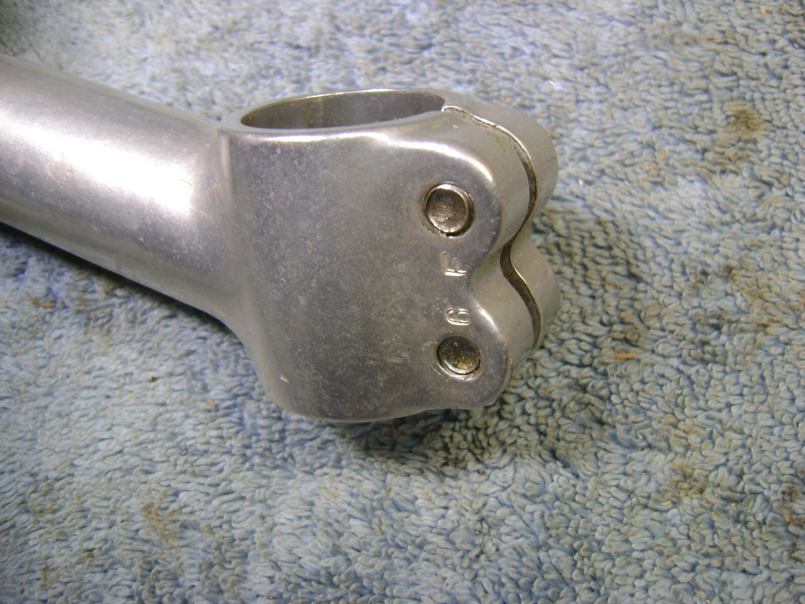 used 125mm bicycle handlebar stem to fit 28.6m.m. steerer 25.4mm bar