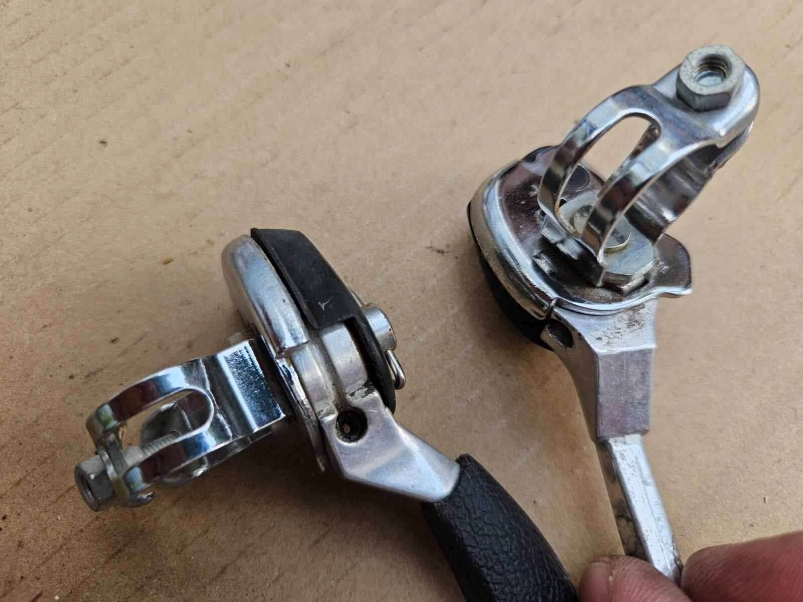 Vintage Shimano EM Ratcheting Thumb Shifters SL-MT50 3×6 6 Speed Japan