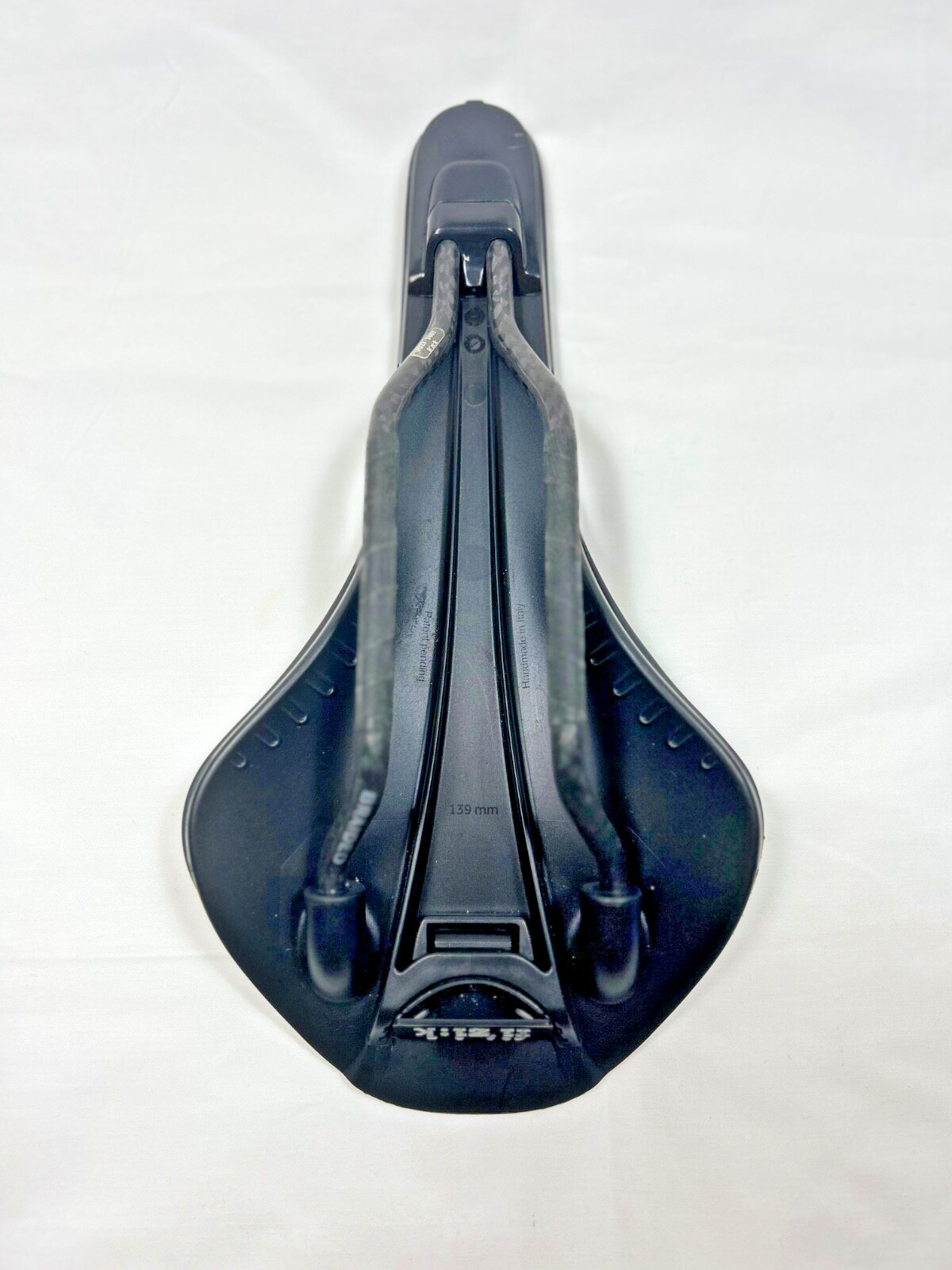 Fizik Antares R1 Versus EVO 139mm Carbon Rail