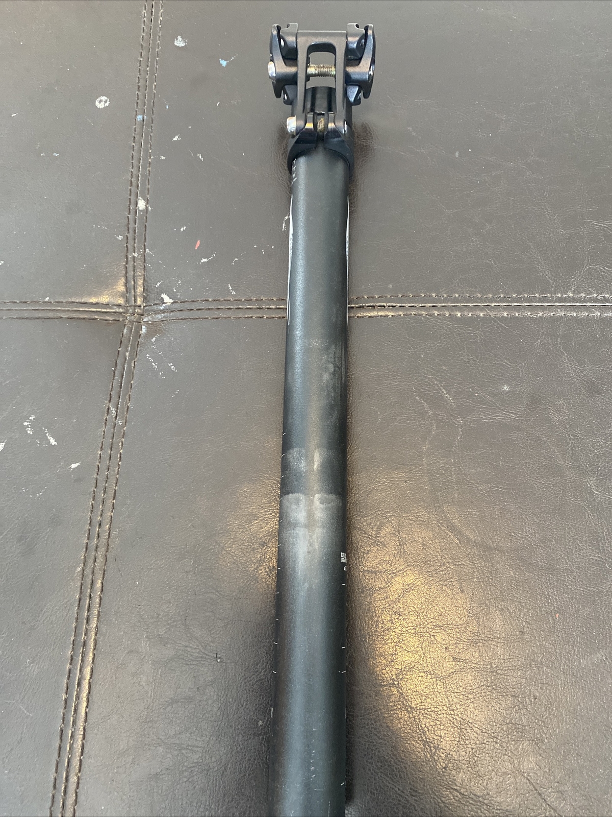 Race Face 30.9x365mm Deus Set Back Seat Post