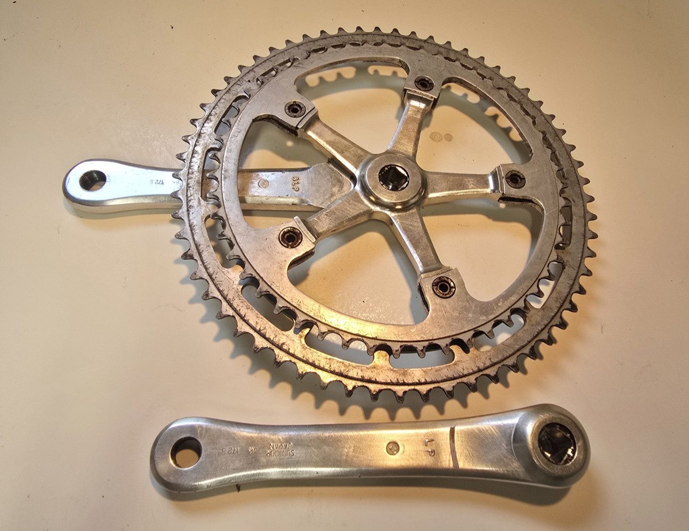 SUNTOUR CYCLONE CRANKSET DOUBLE 62-52 TOOTH 172.5 MM ARMS 6, 7, OR 8 SPEED
