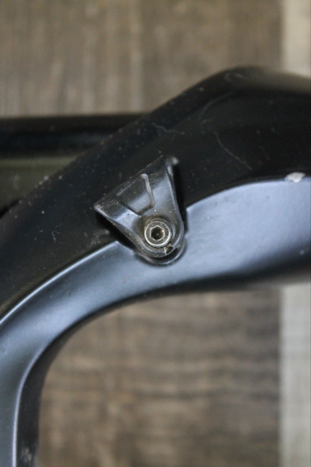 RockShox Yari 27.5in Fork 150mm Solo Air Lockout 1 1/8 Threadless boost