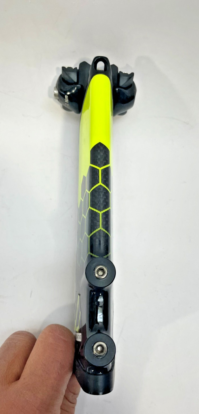 Fuji D6 Aero Carbon seatpost Size Large 200mm Long Black & Neon #2