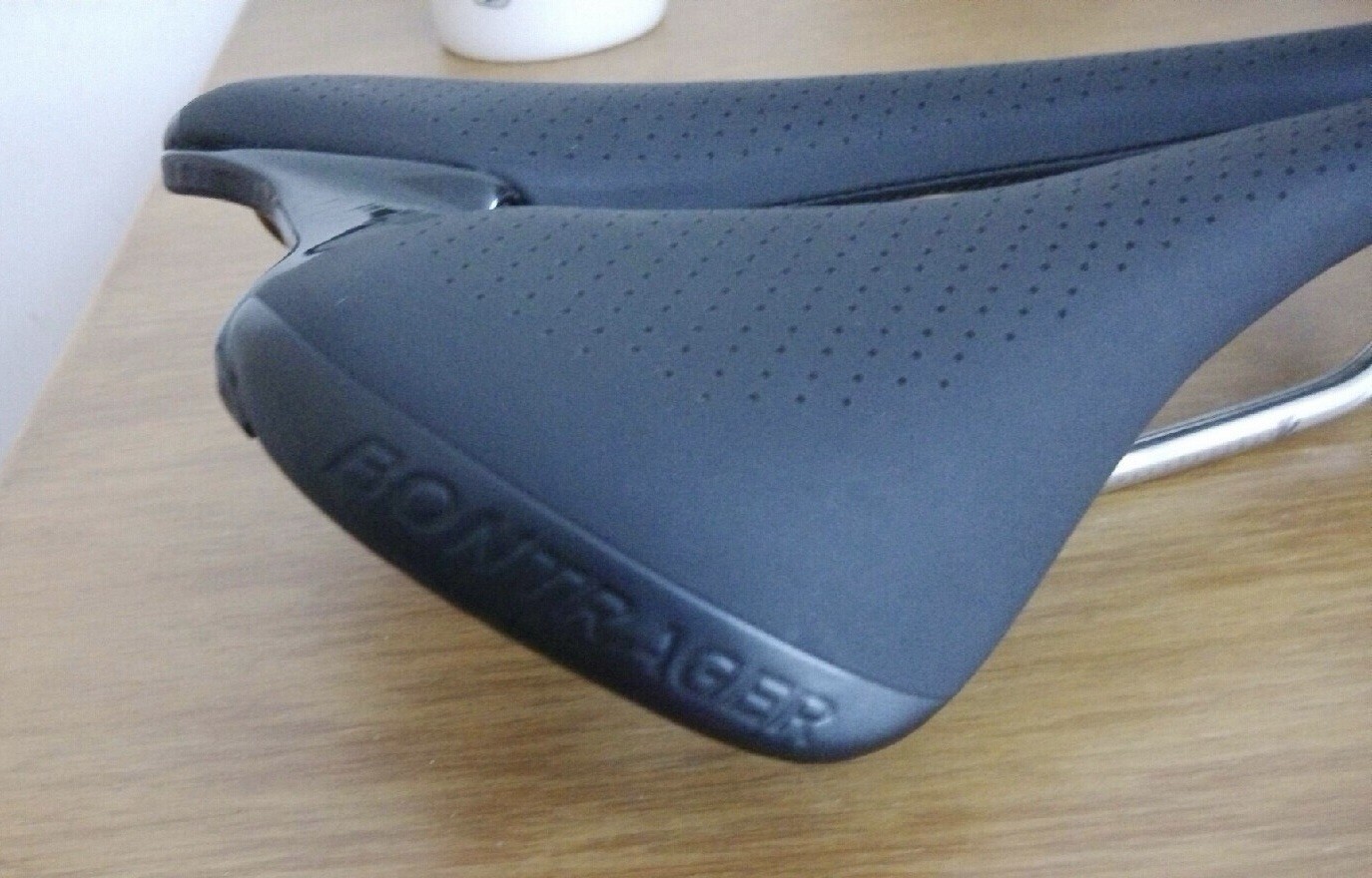 154mm Bontrager Ajna Elite Hollow Titanium Rail Road Saddle 225g