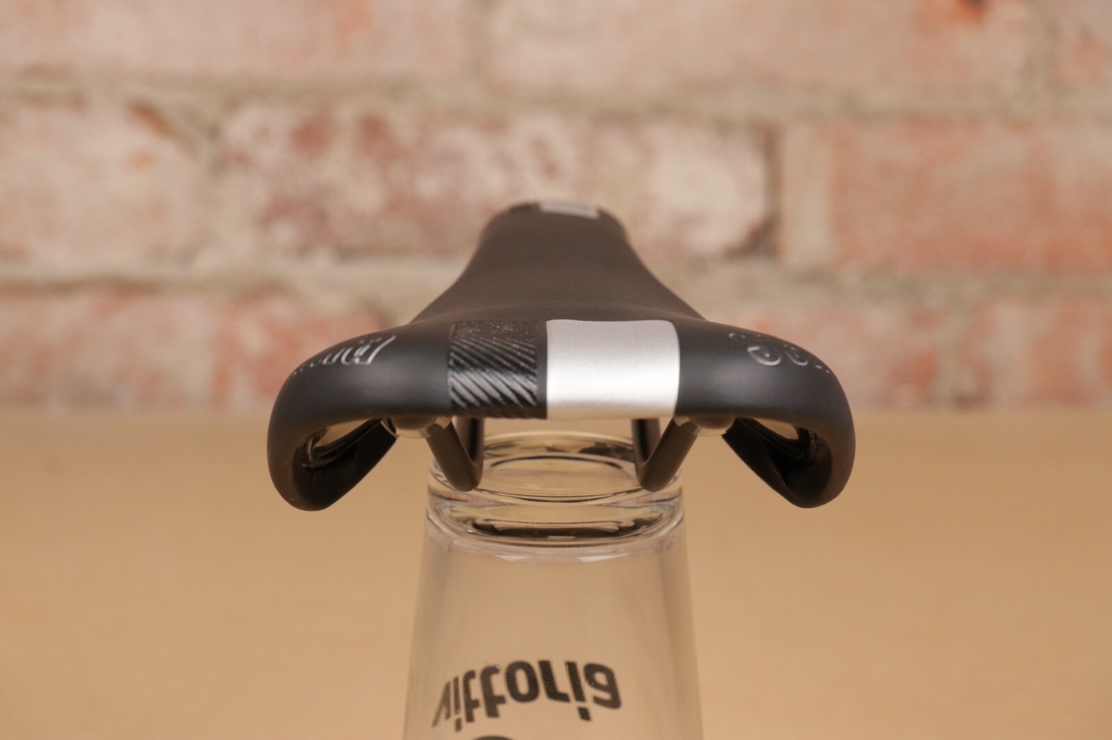 Selle Italia SLS Lady 135x270mm Womens Bicycle Saddle FEC Alloy Rails
