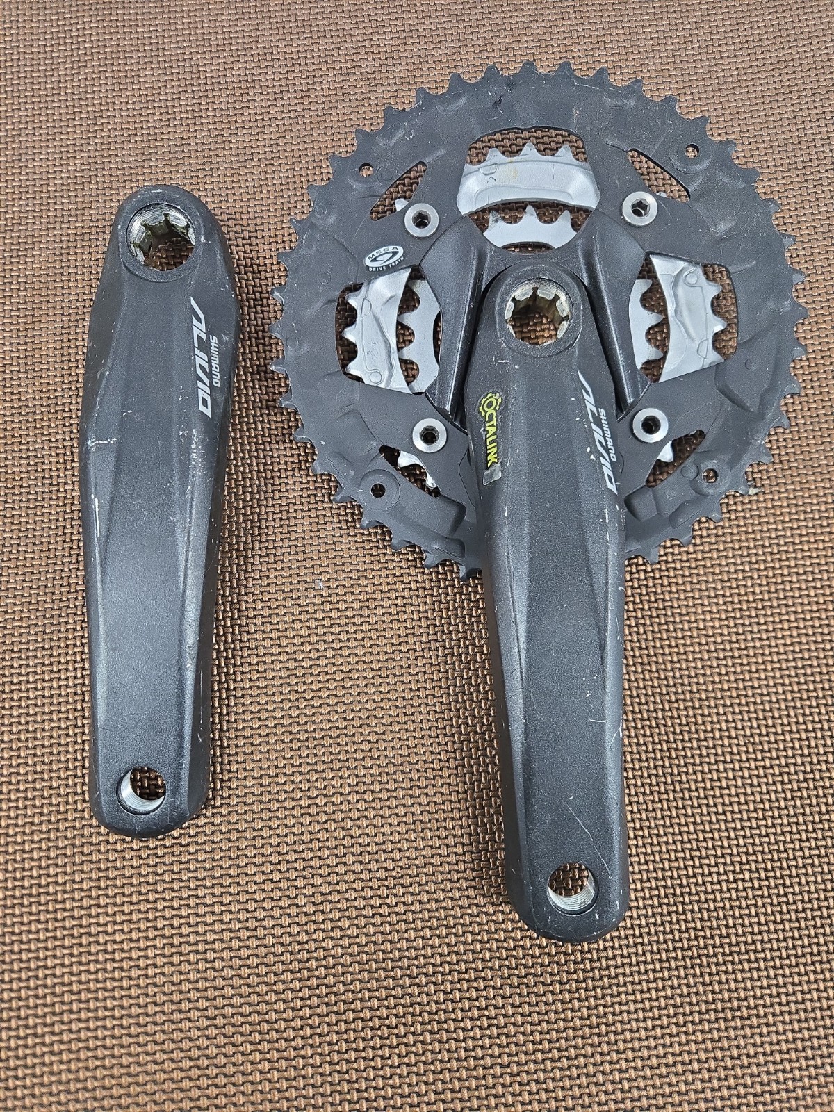 Shimano FC-M430 Crankset 175mm, 44/32/22, 9 Speed, Octalink
