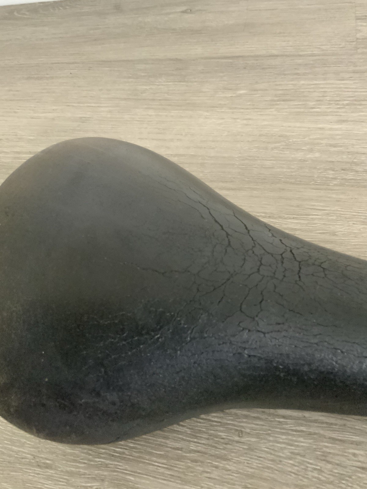 SELLE ITALIA LEATHER ROAD BIKE SADDLE 368 GRAMS 143 MM X 265 MM