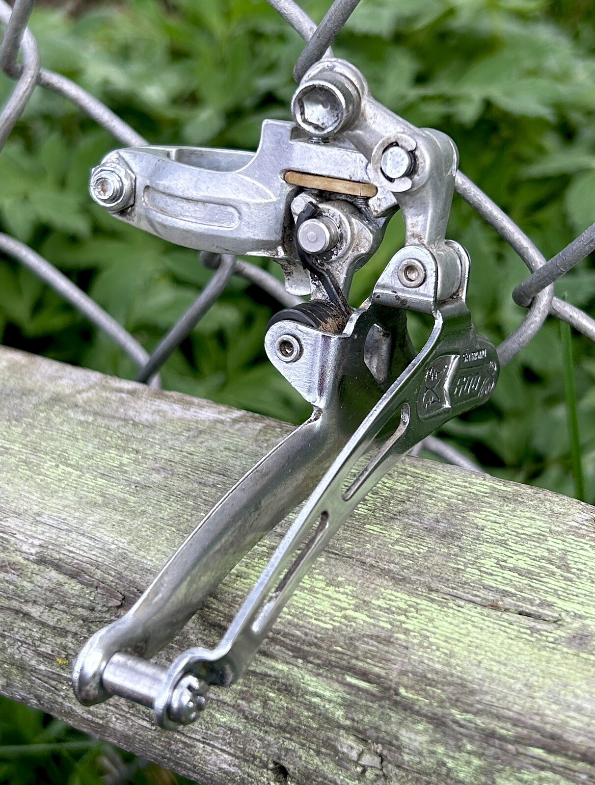 Shimano 600 Arabesque Front Derailleur 28.6 Clamp Vintage Road Bike Double 1970s