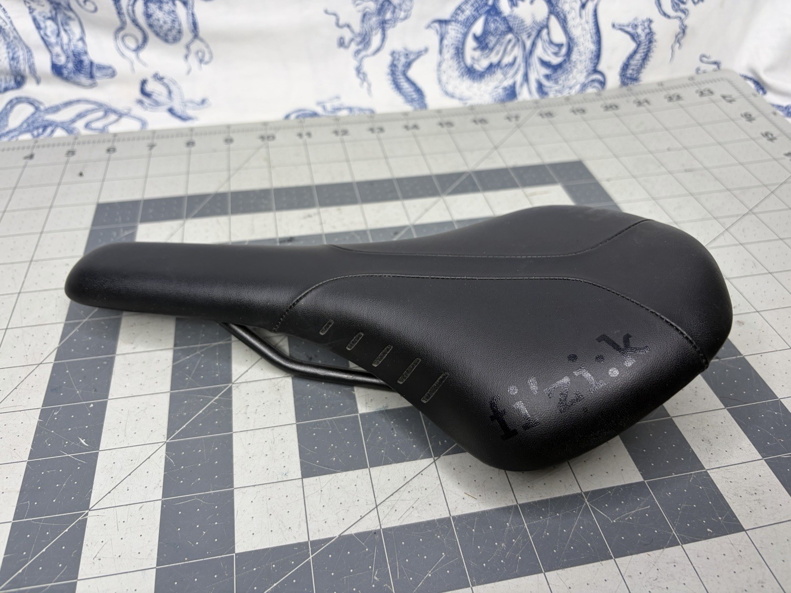 Fizik R5 Kium Rail Road Saddle Black Used (B2)
