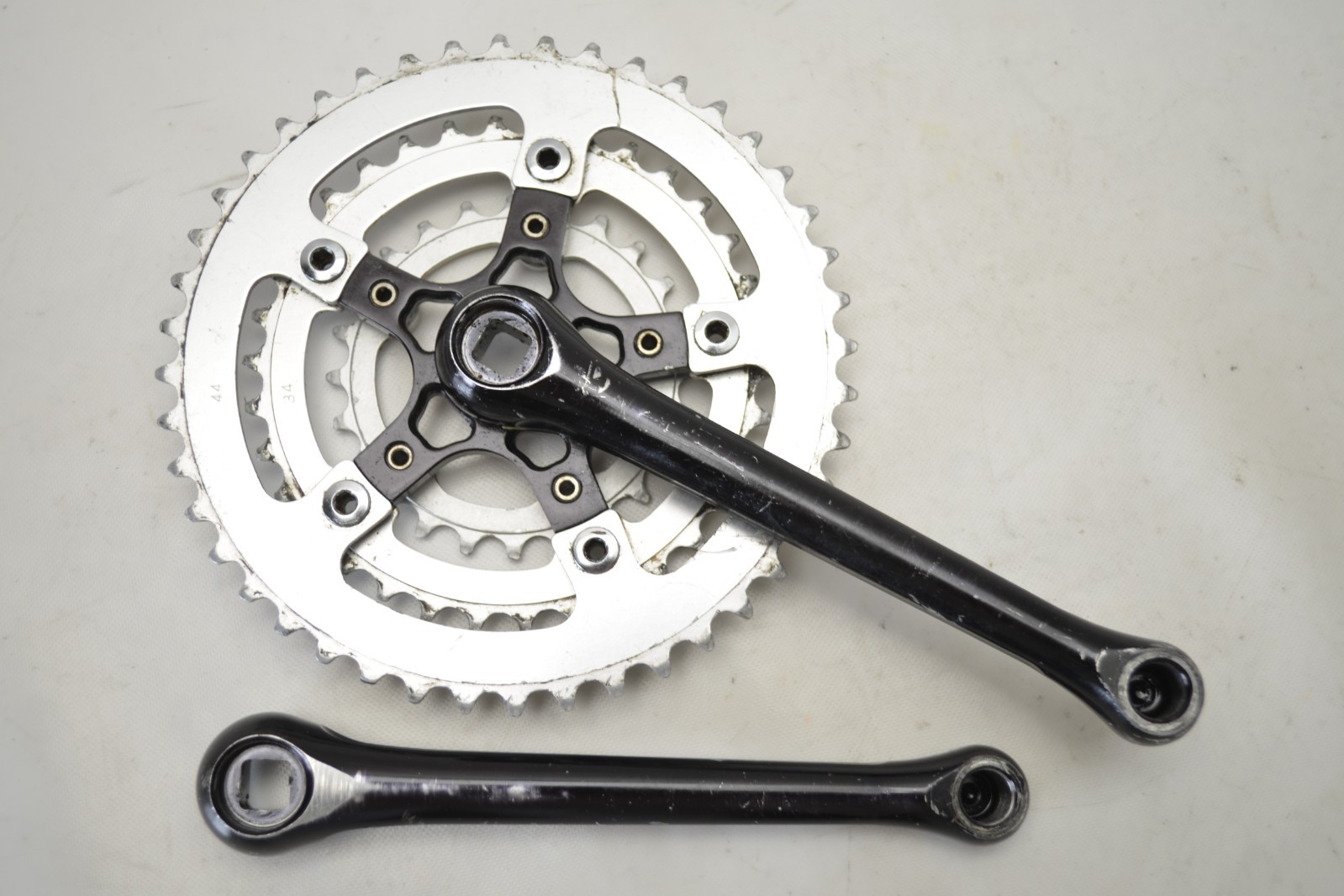 TOPLINE GRAFTON BICYCLE 177.5 MM 44/34/24 TOOTH SQUARE TAPER CRANKSET