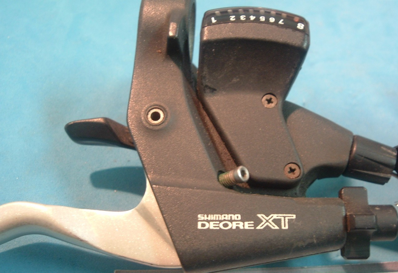 Shimano Deore XT 3×8-Spd ST-M739 MTB Shifters/V-Levers -Rapid Fire Plus-VGC+