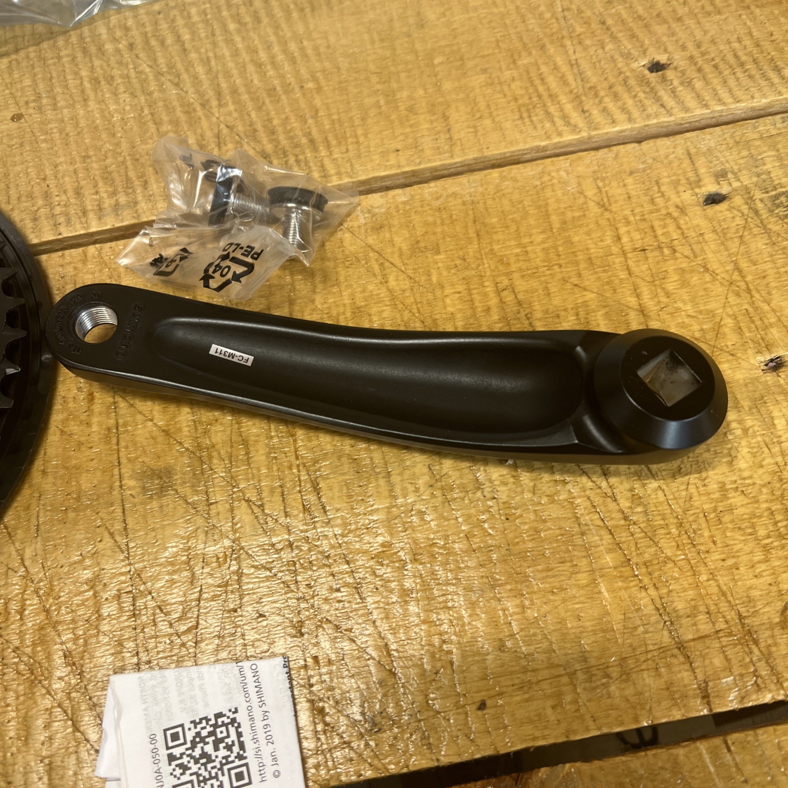 Shimano Altus FC-M311 Crankset 175mm 7/8-Speed 48/38/28t Riveted Black