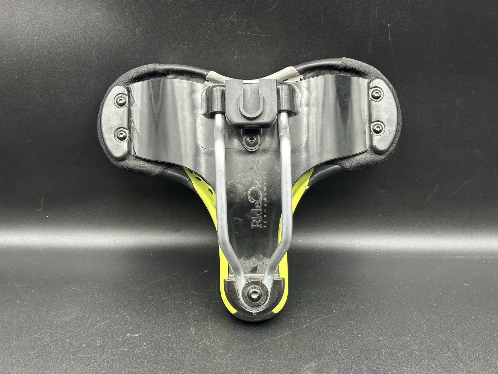 RideOut Technologies Carbon Comfort Saddle Short Nose Green Black Unique Shape