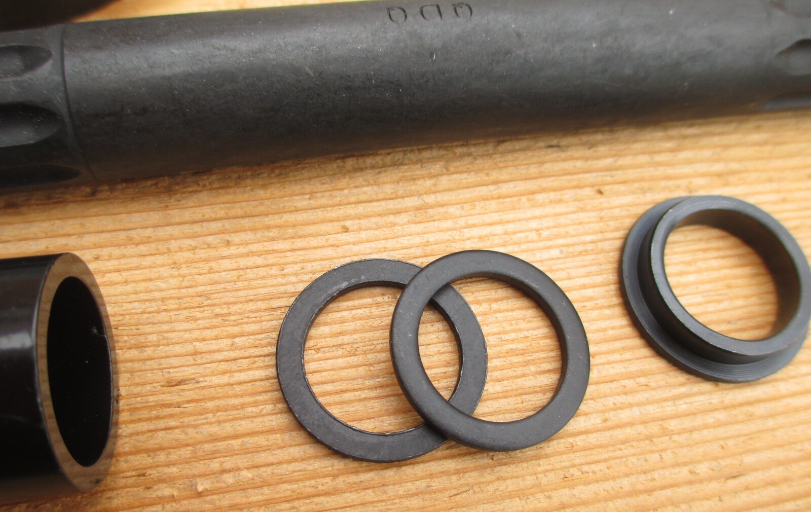 SEALED AMERICAN BOTTOM BRACKET, FREE AGENT 3-Piece,8-Spline Spindles