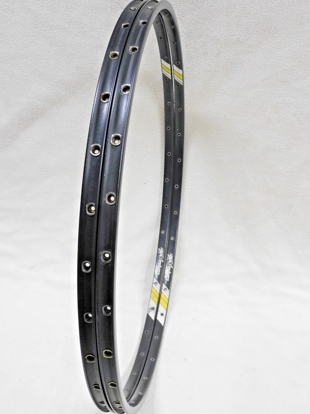 2 Campagnolo Omega Strada Hardox Dark Gray Clincher Rims 32 Holes @ 450 grams