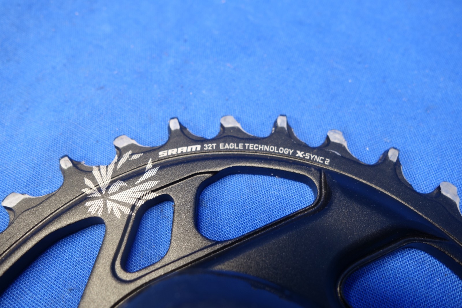 SRAM Truvativ X0 Eagle 1 x 12 Carbon MTB Bike Crankset, 32t, 170mm, BB30 / PF30