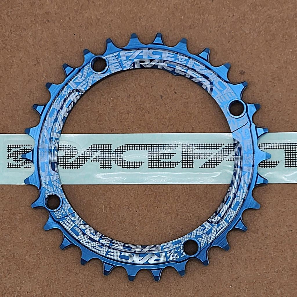 RaceFace Narrow Wide Bicycle Chainring 104mm BCD 30-Tooth Blue NO PACKAGING