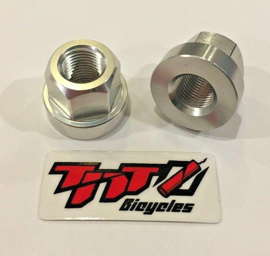 TNT BICYCLES – ALUMINUM AXLE NUTS – 3/8″ x 26tpi – SOLD AS PAIR (2pcs)